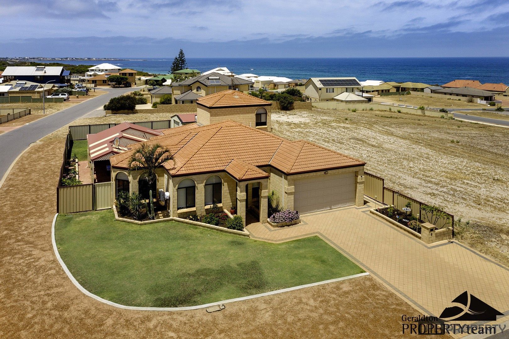 8 Turton Heights, Dongara WA 6525