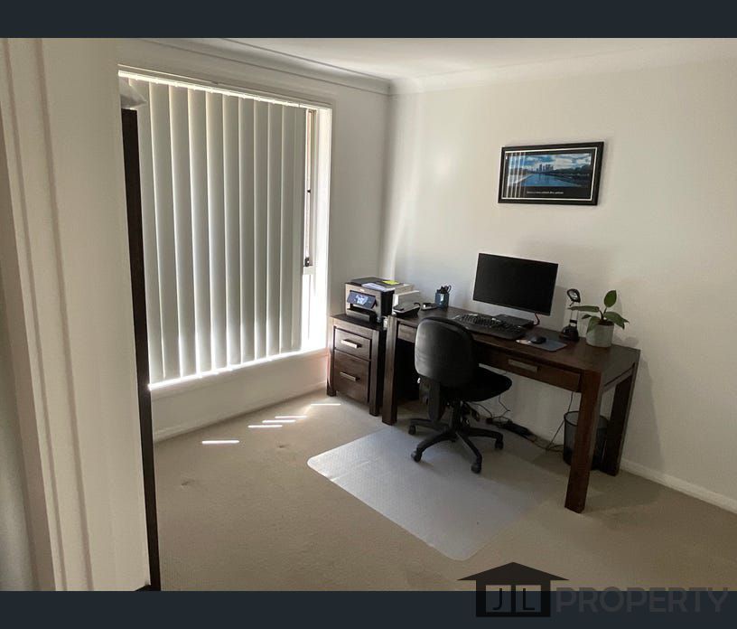 28B Regal Park Drive, Tamworth, NSW 2340