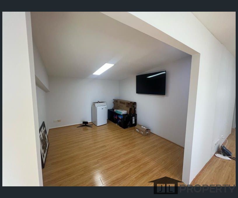 Level 1 Suite 2/A1, Cnr Wroxham Rd & Minnamurra Cct,Prestons, NSW 2170