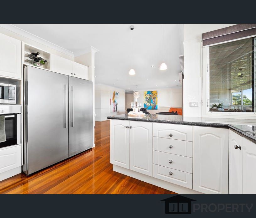 11 Philp Close, Kanimbla, Qld 4870