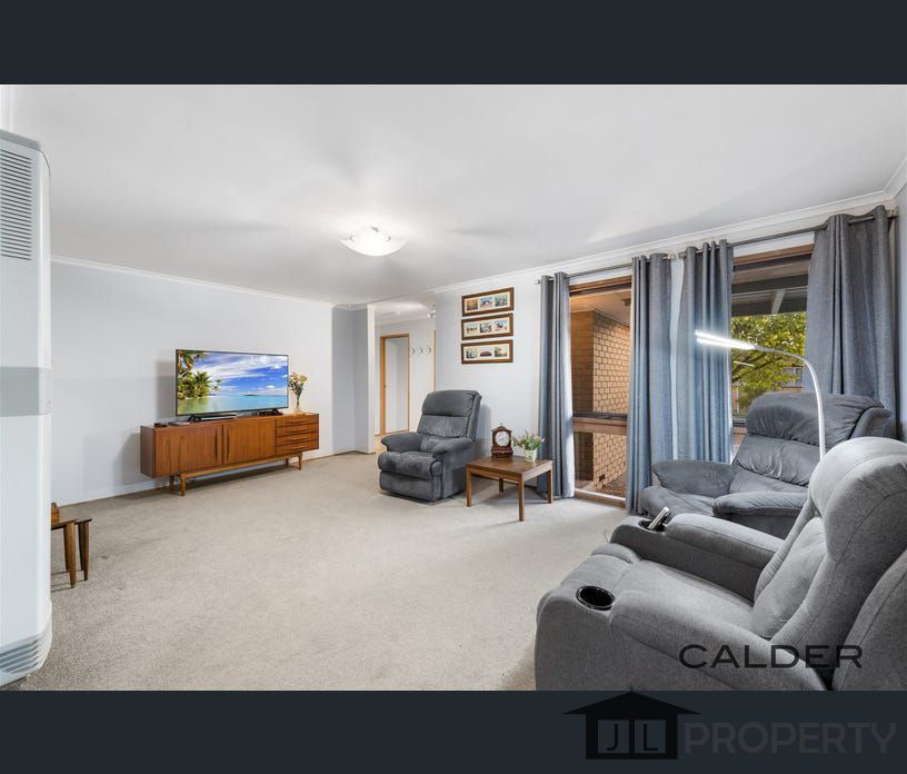 8 Chester Crescent, Deer Park, Vic 3023