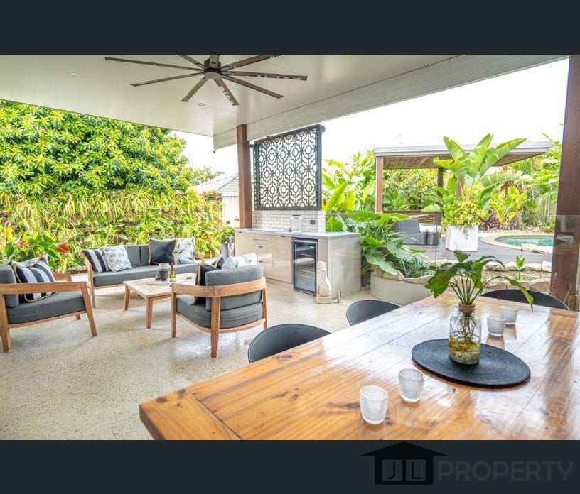 14 Footscray Court, Arundel, Qld 4214