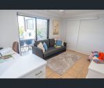 thumbnail-14-footscray-court-arundel-qld-4214-11