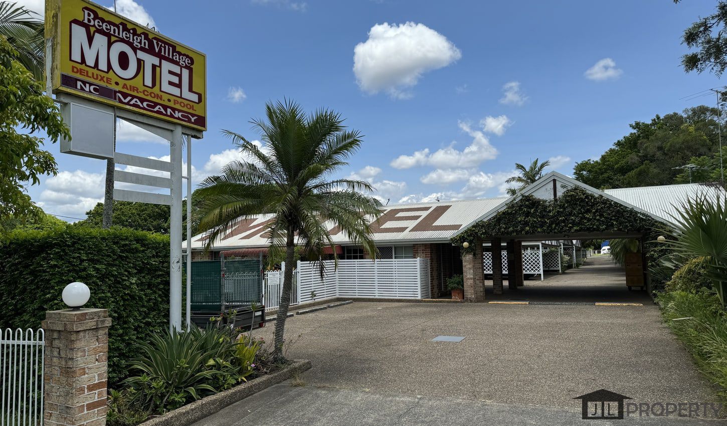 Sell Hotel: Beenleigh QLD 4207
