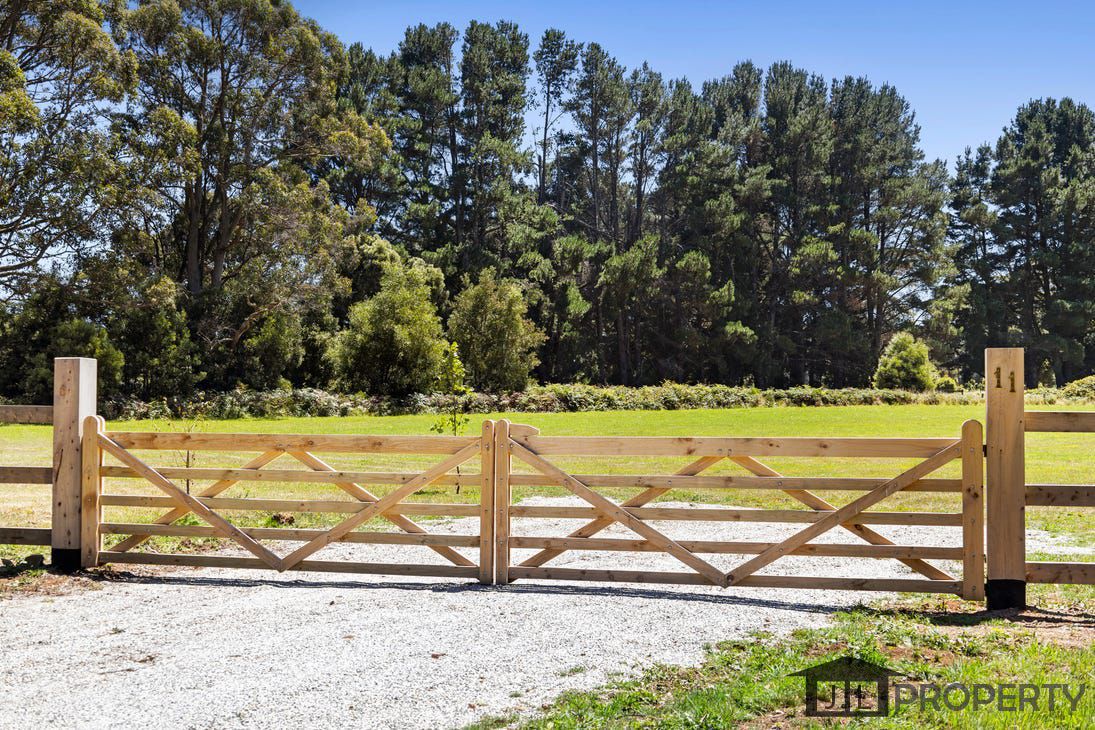 11 Peukers Lane, Lyonville, Vic 3461