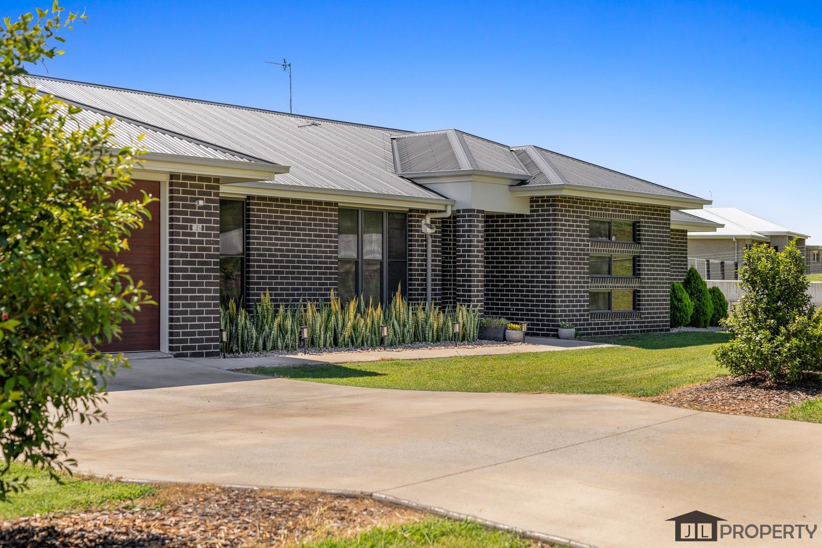 12 Southern Cross Drive, Kingsthorpe QLD 4400