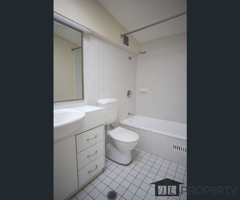 2/11 Swan Street,Hamilton, NSW 2303