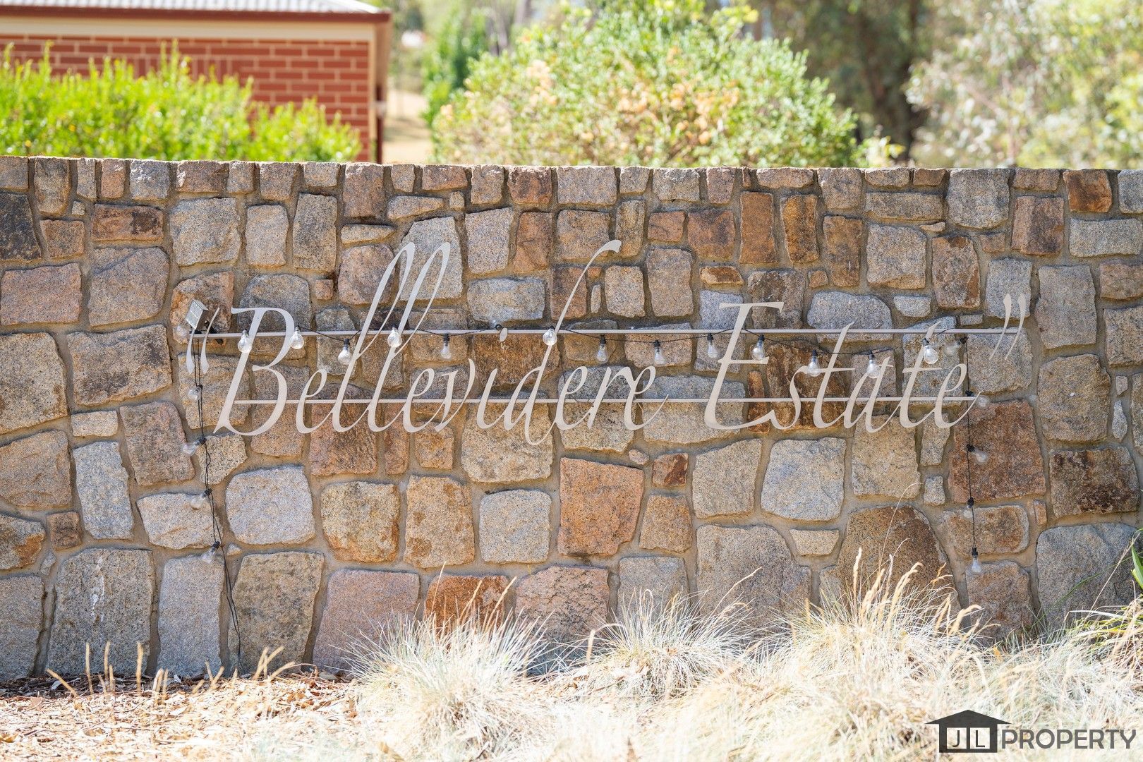 11 Abbott Drive, Lavington NSW 2641