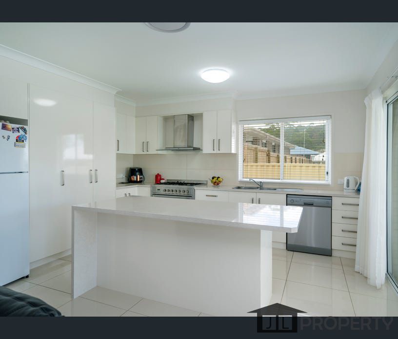 10 Grace View, Darling Heights, Qld 4350