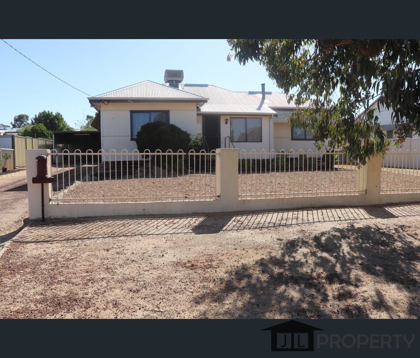 10 Mocardy Street, Wongan Hills, WA 6603