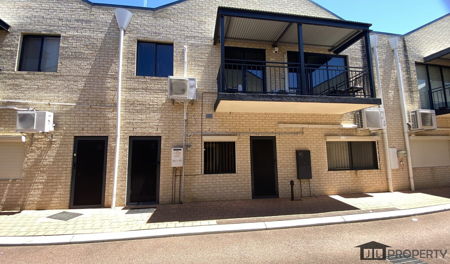 7/13 Blackburn street Maddington WA 6109