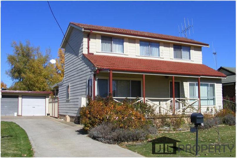 36 Carrington Avenue, Oberon NSW 2787