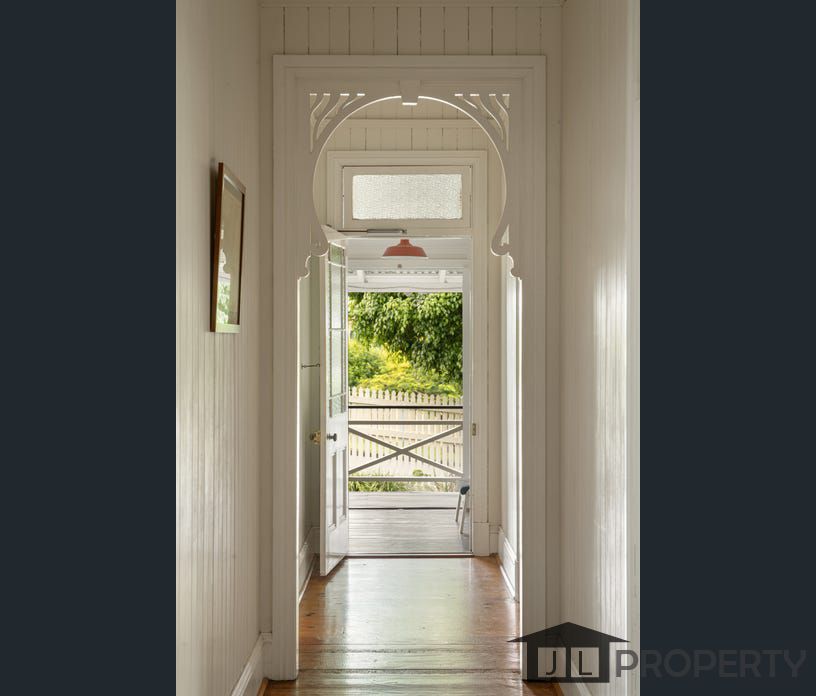 96 Stanton Street, Cannon Hill, Qld 4170