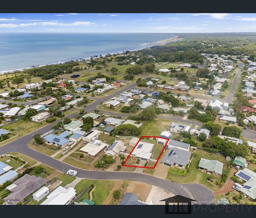 5 Alexander Drive, Moore Park Beach, Qld 4670