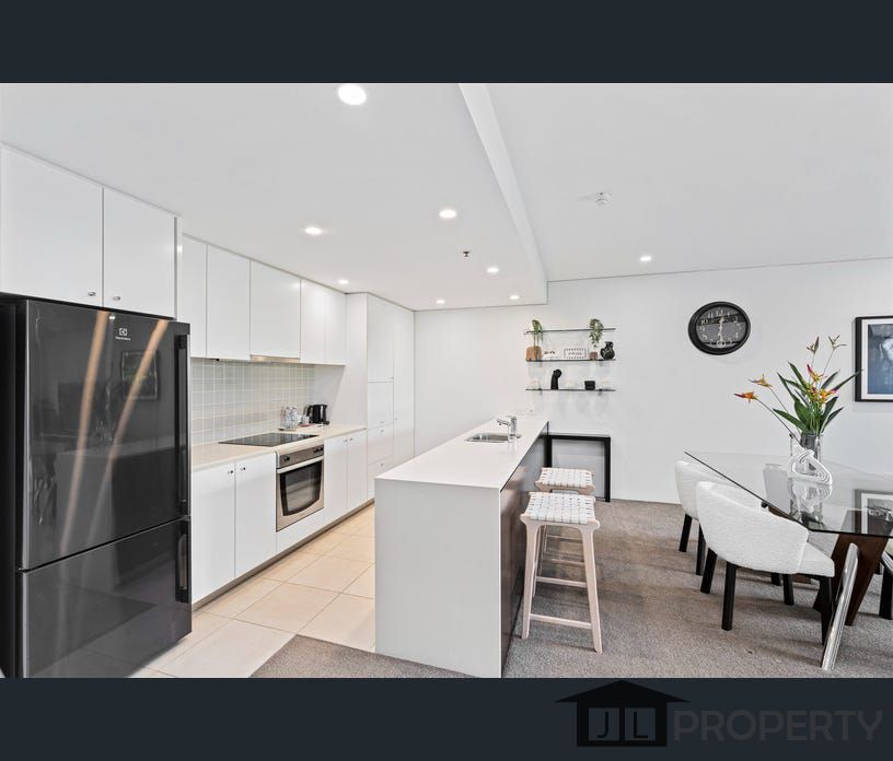 221 & 222/1 Marlin Parade, Cairns City, Qld 4870