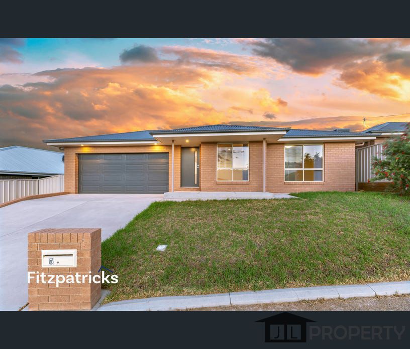 5 Winter Avenue, Gobbagombalin, NSW 2650