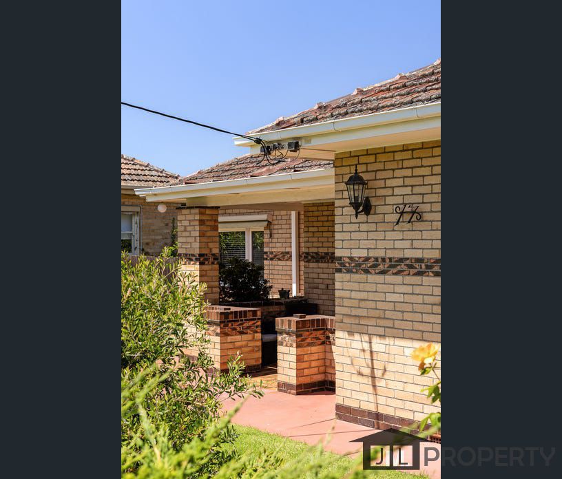 17 Merchiston Grove, Strathmore, Vic 3041