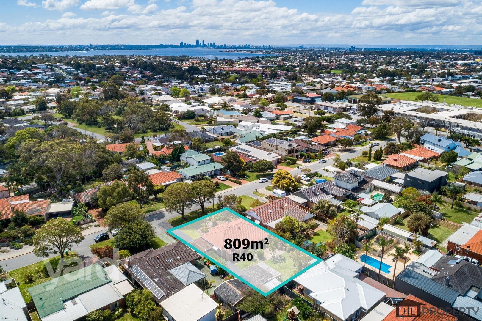 23 Windfield Road, Melville WA 6156