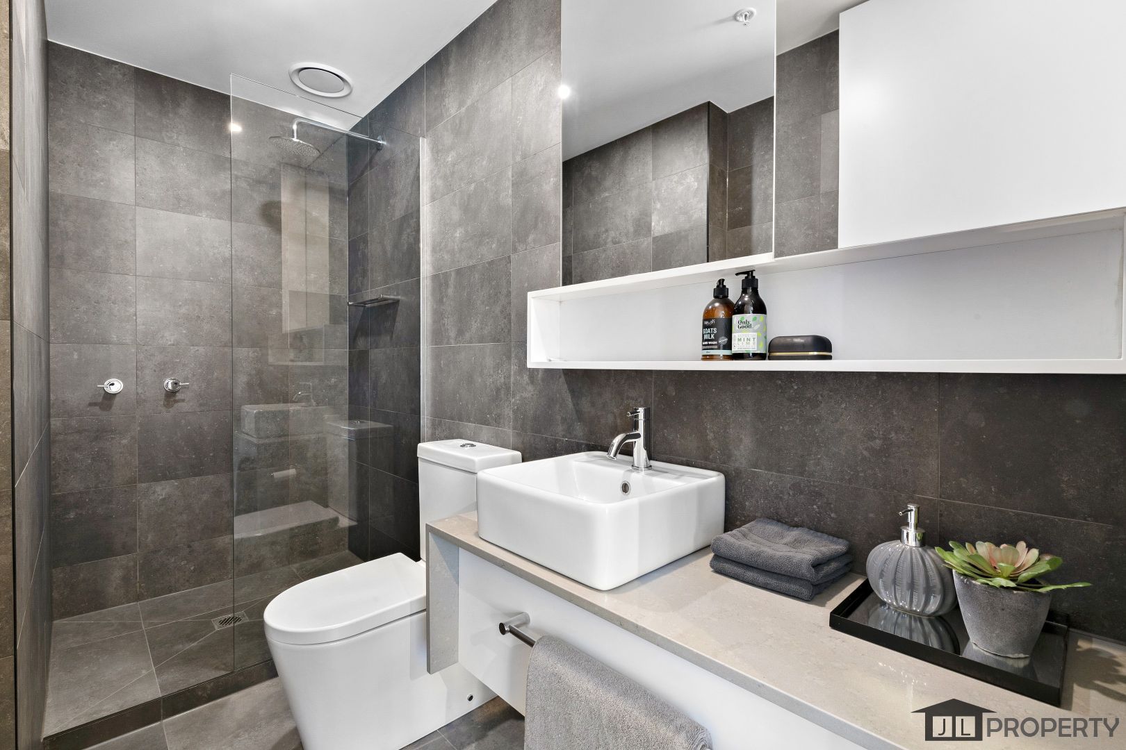 32 Cardinal Drive, Eagle Point VIC 3878